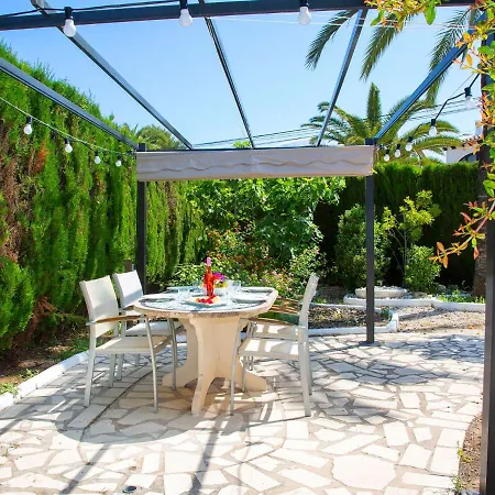 Сasa de vacaciones Rafol By Interhome